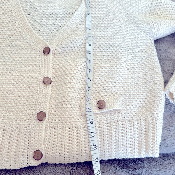 Gorgeous Merino Cardigan - Picture 6 of 7